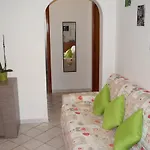 Ana Maria Villa Avola
