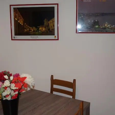 Villa Ana Maria Avola