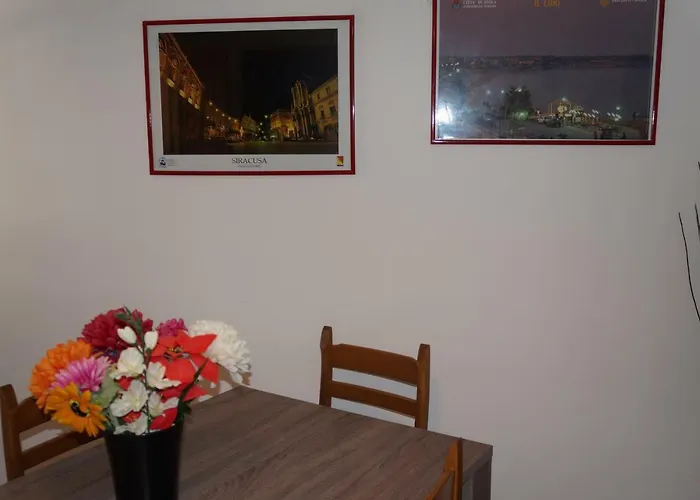 Villa Ana Maria Avola